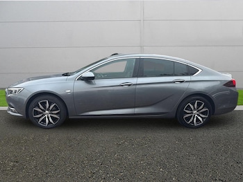 Used Vauxhall Insignia 2017 for sale - 76832512: Photo