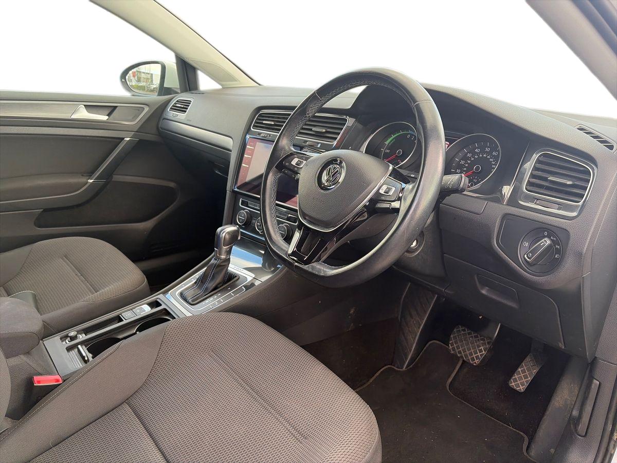 Used Volkswagen Golf 2018 for sale - 77911178: Photo 15