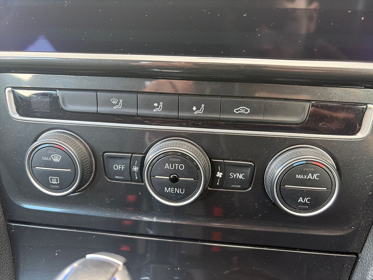 Used Volkswagen Golf 2018 for sale - 77911178: Photo 18