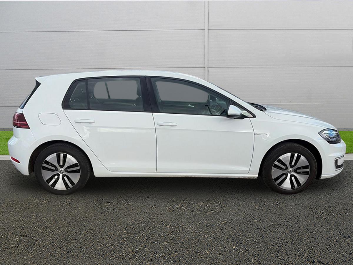Used Volkswagen Golf 2018 for sale - 77911178: Photo 8