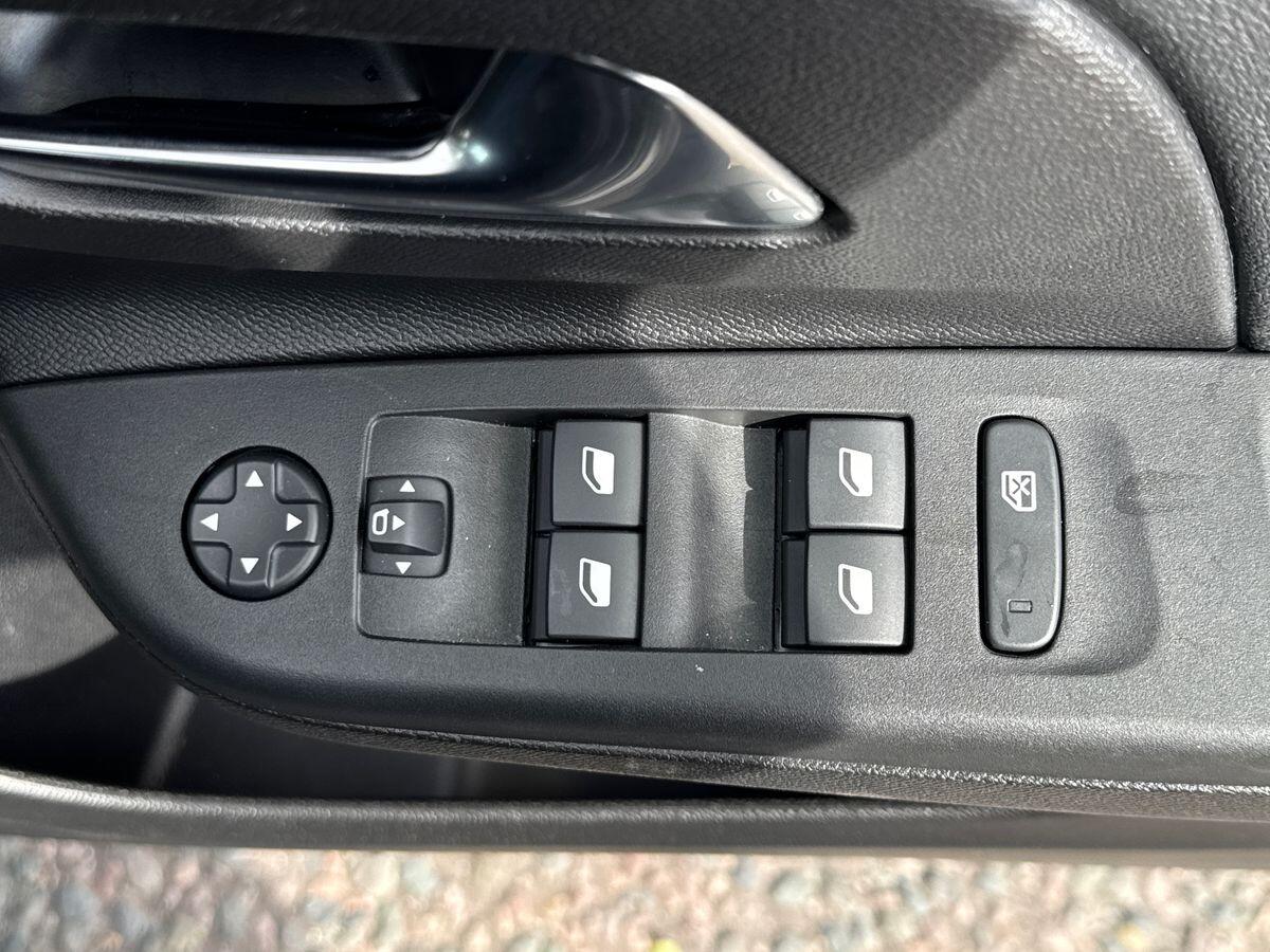 Used Vauxhall Corsa for sale - 76728876: Photo 20