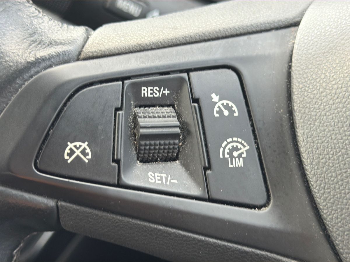 Used Vauxhall Corsa 2017 for sale - 77050952: Photo 16