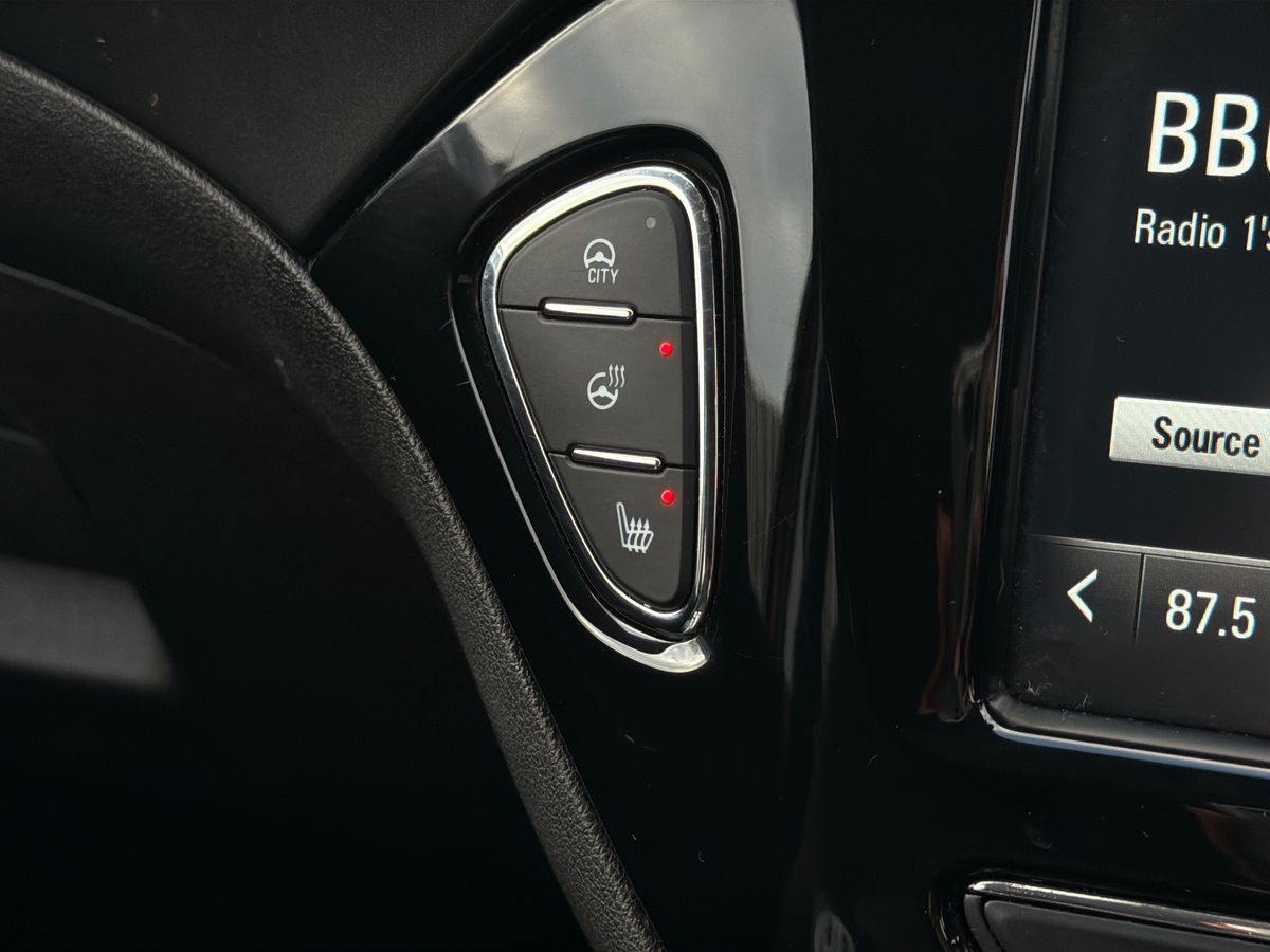 Used Vauxhall Corsa 2017 for sale - 77050952: Photo 24