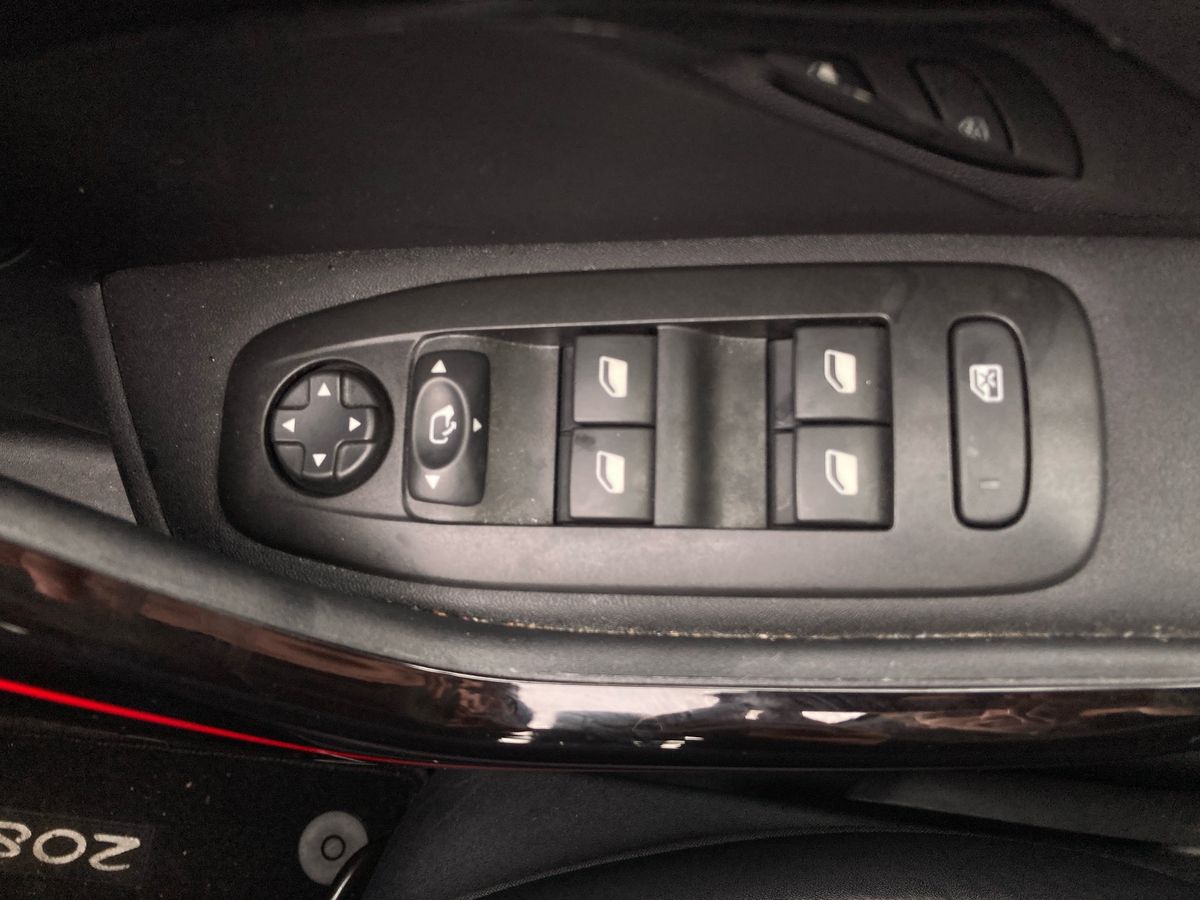 Used Peugeot 208 2019 for sale - 77333098: Photo 20