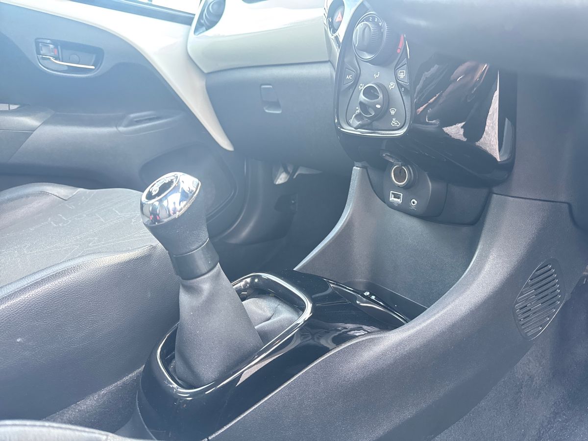 Used Toyota AYGO 2014 for sale - 77003012: Photo 19