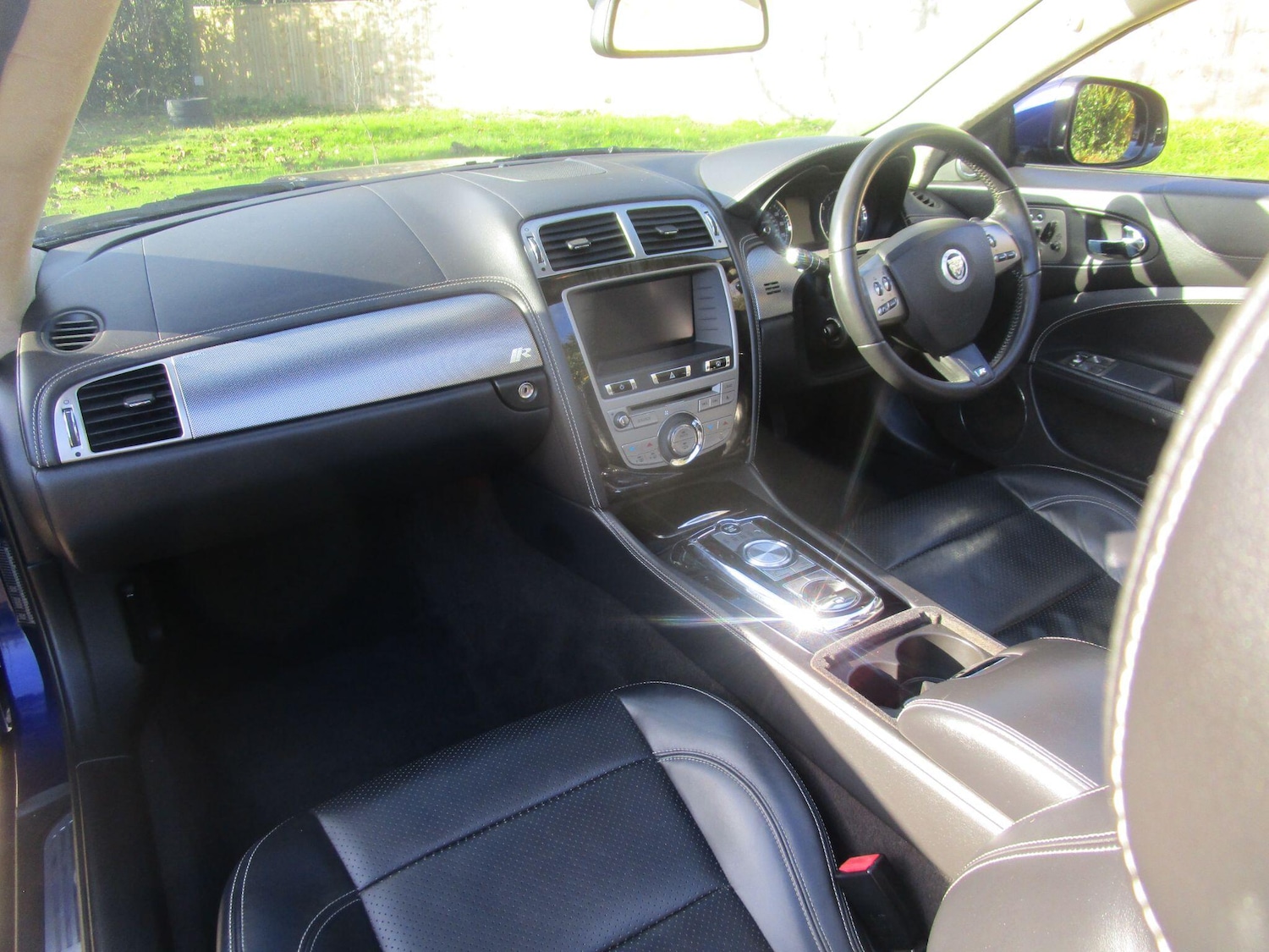 Used Jaguar XK 2010 for sale - 76989485: Photo 28