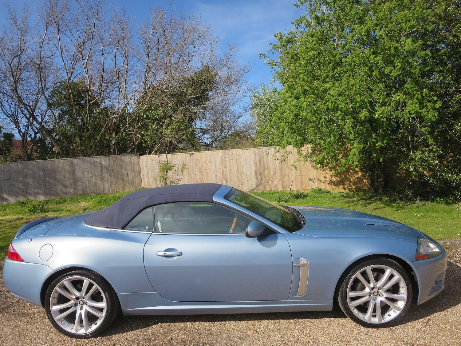 Used Jaguar XKR 2006 for sale - 78171187: Photo 2