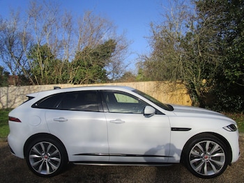 Used Jaguar F-Pace 2021 for sale - 76752776: Photo