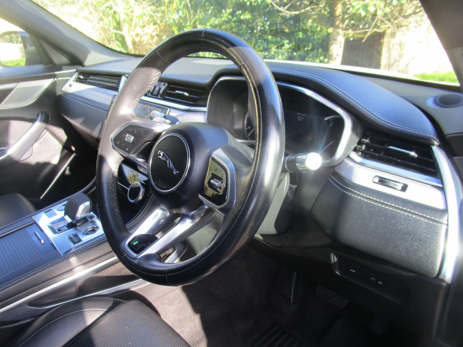 Used Jaguar F-Pace 2021 for sale - 76752776: Photo 9