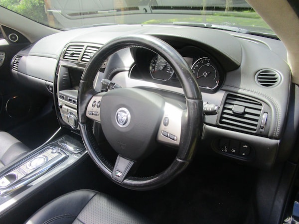 Used Jaguar XKR 2009 for sale - 74787571: Photo 28