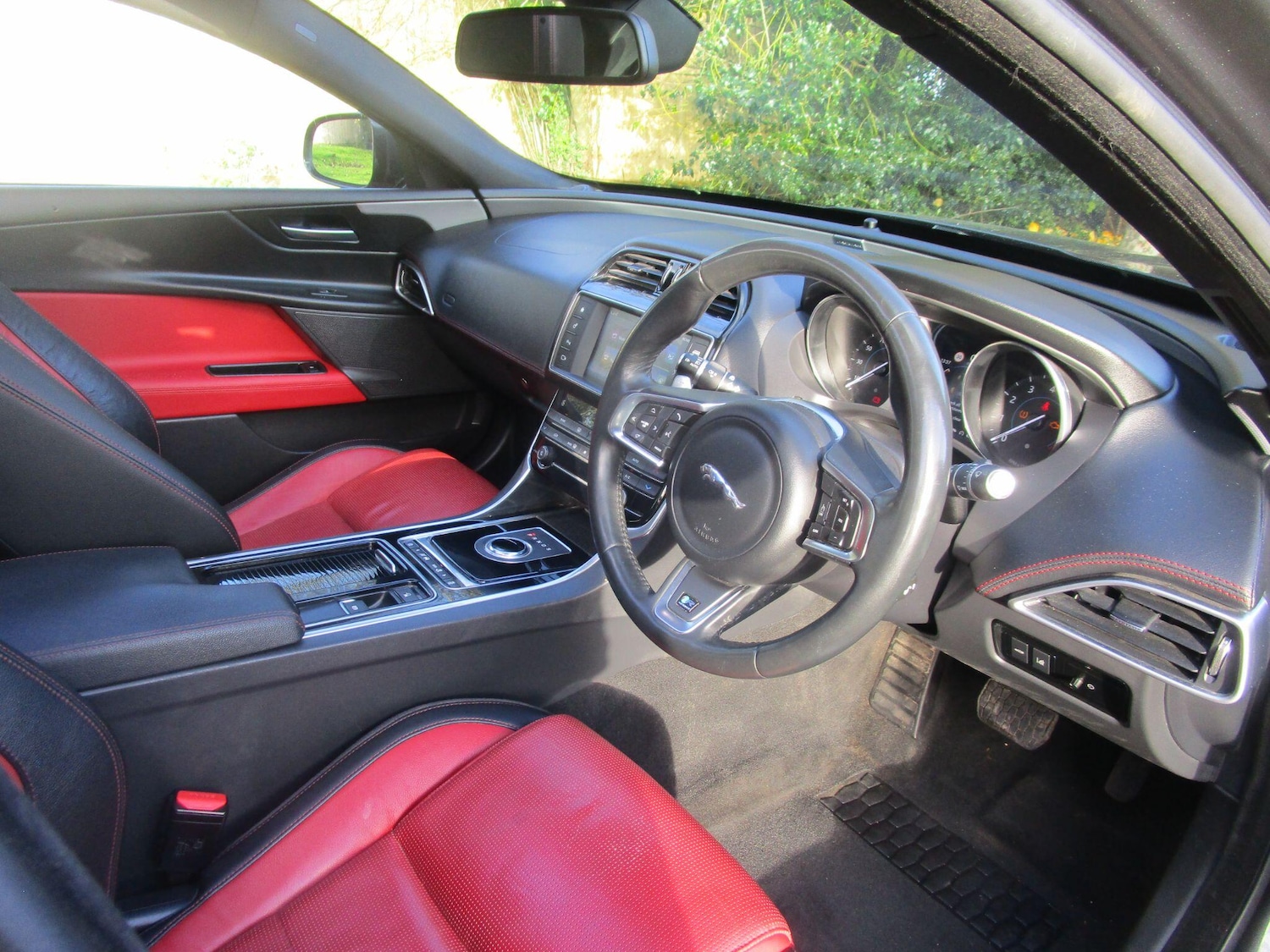 Used Jaguar XE 2017 for sale - 77625864: Photo 13