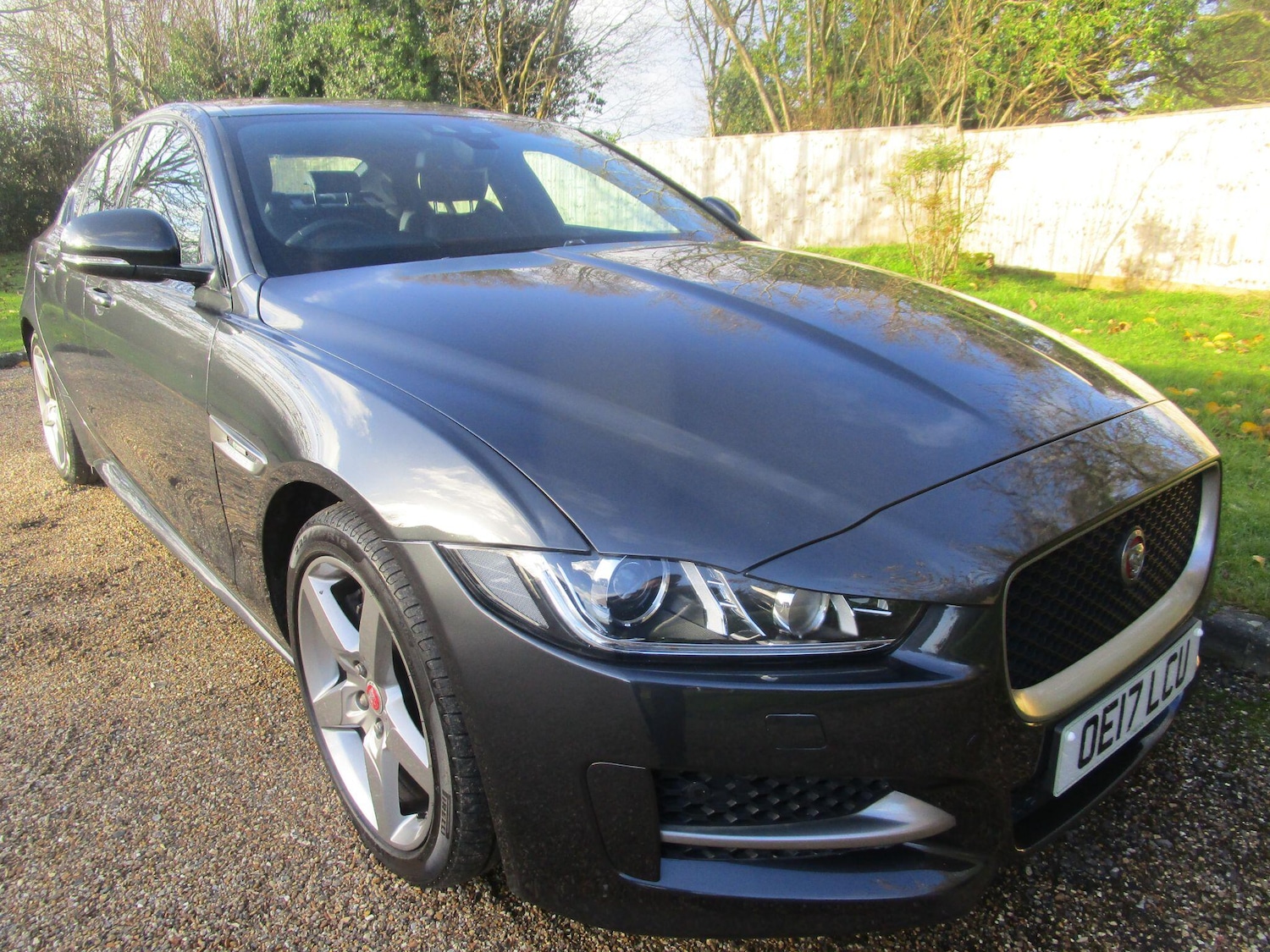 Used Jaguar XE 2017 for sale - 77625864: Photo 2