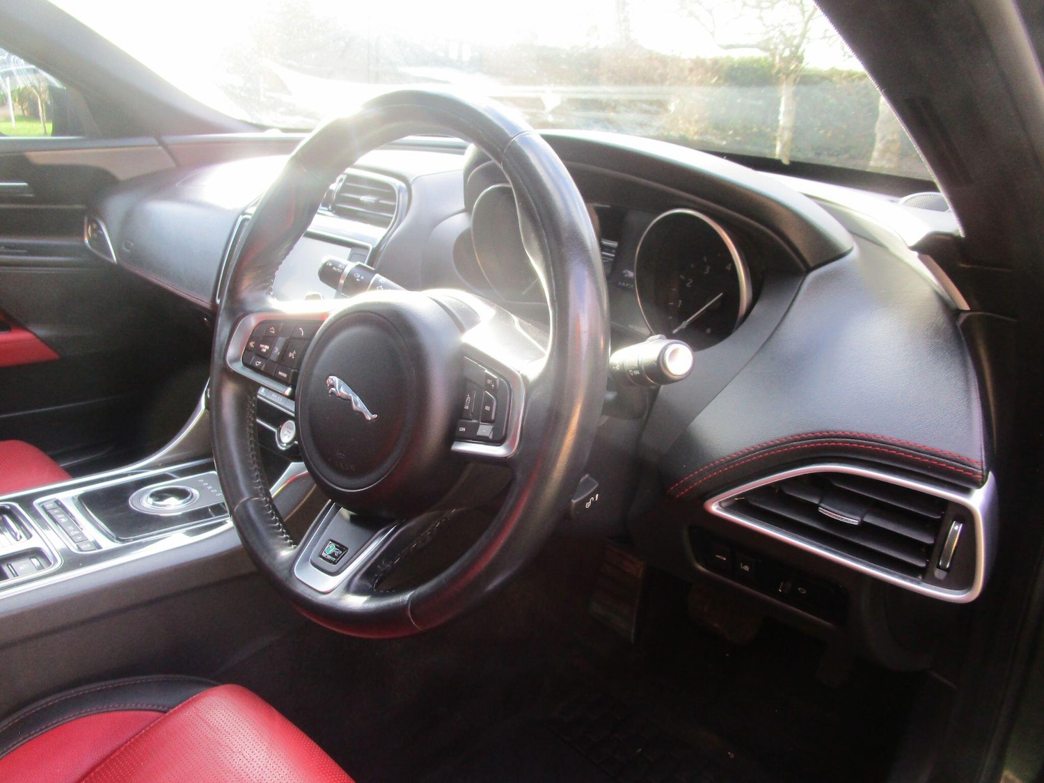 Used Jaguar XE 2017 for sale - 77625864: Photo 34