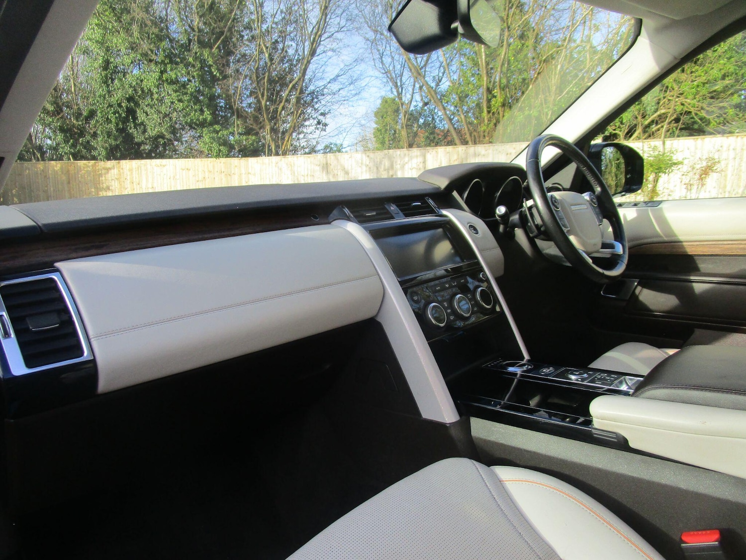 Used Land Rover Discovery 2017 for sale - 77029477: Photo 14