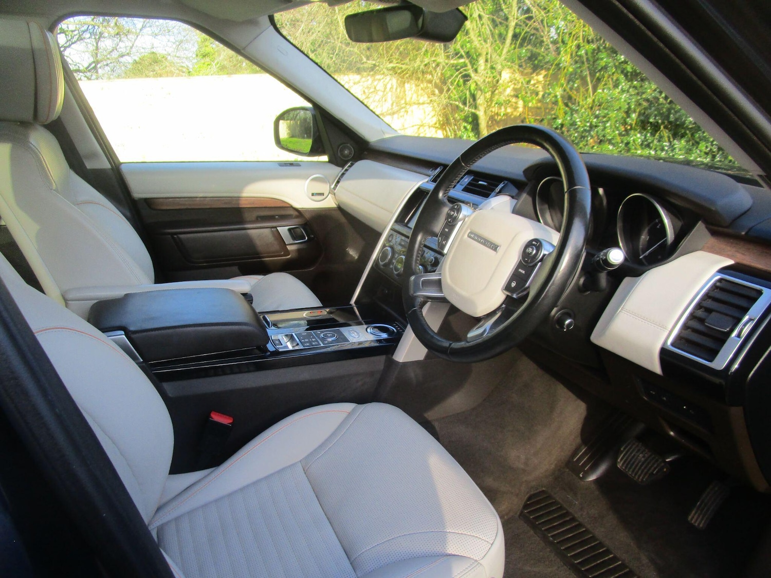 Used Land Rover Discovery 2017 for sale - 77029477: Photo 15