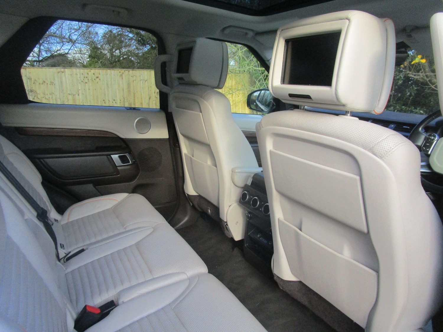 Used Land Rover Discovery 2017 for sale - 77029477: Photo 17