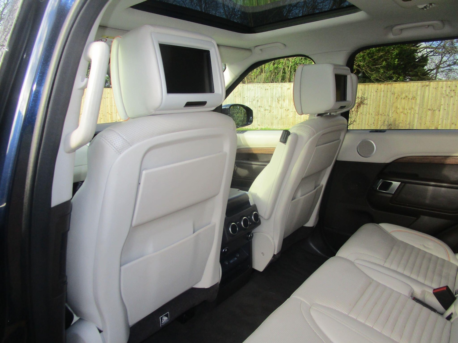 Used Land Rover Discovery 2017 for sale - 77029477: Photo 25