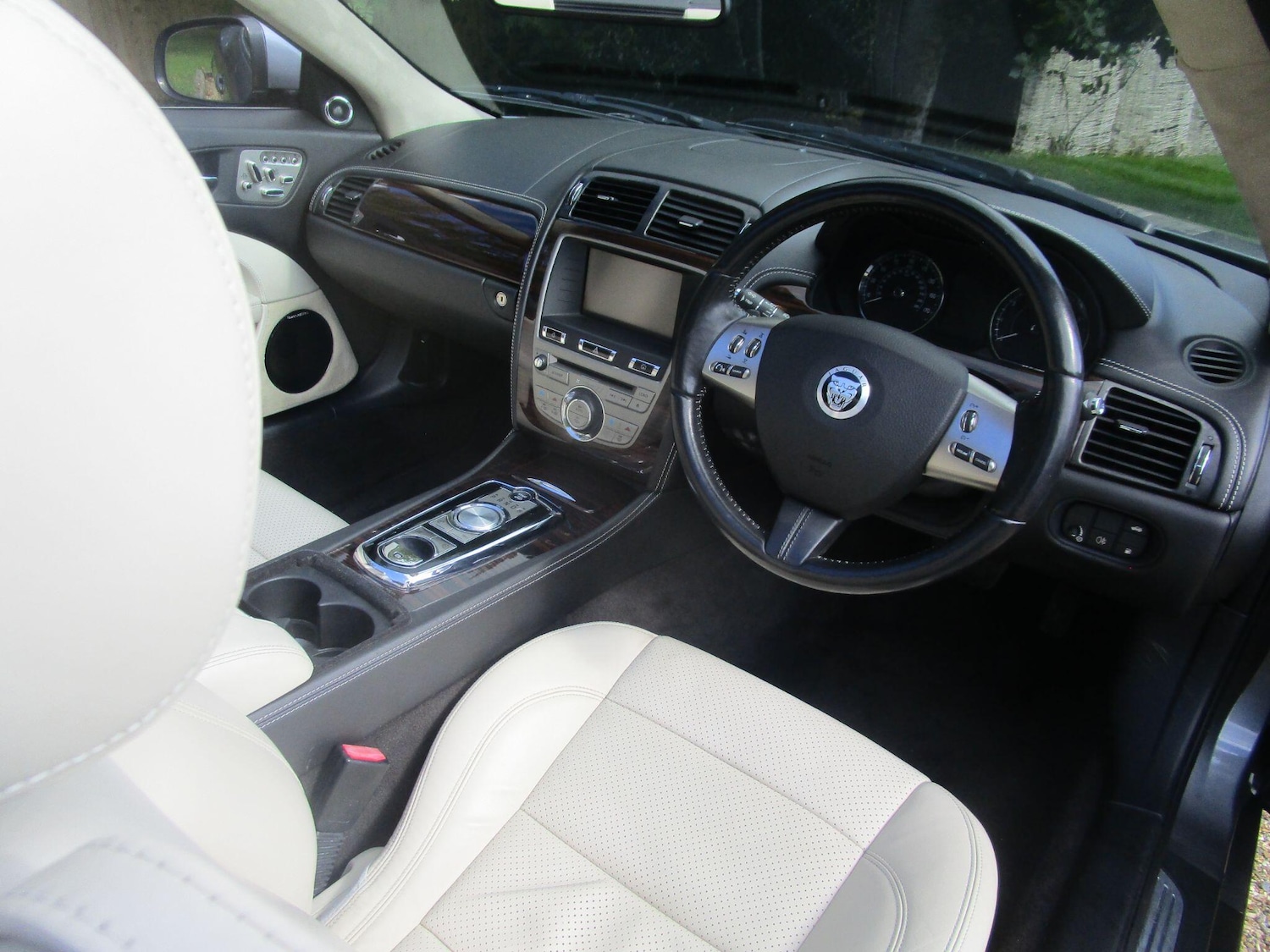 Used Jaguar XK 2009 for sale - 76137227: Photo 14