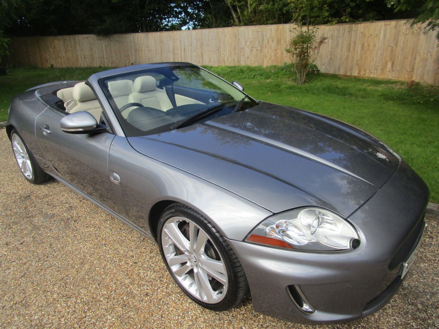 Used Jaguar XK 2009 for sale - 76137227: Photo 2