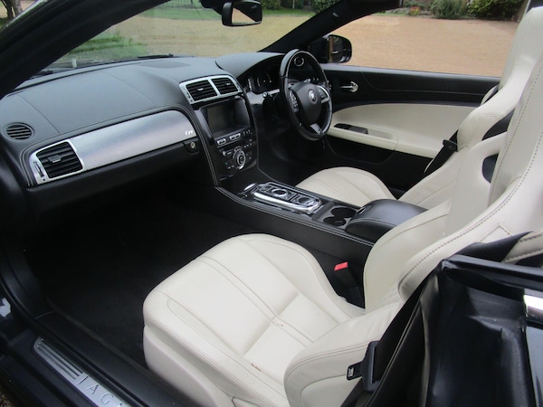 Used Jaguar XK 2015 for sale - 76294897: Photo 17