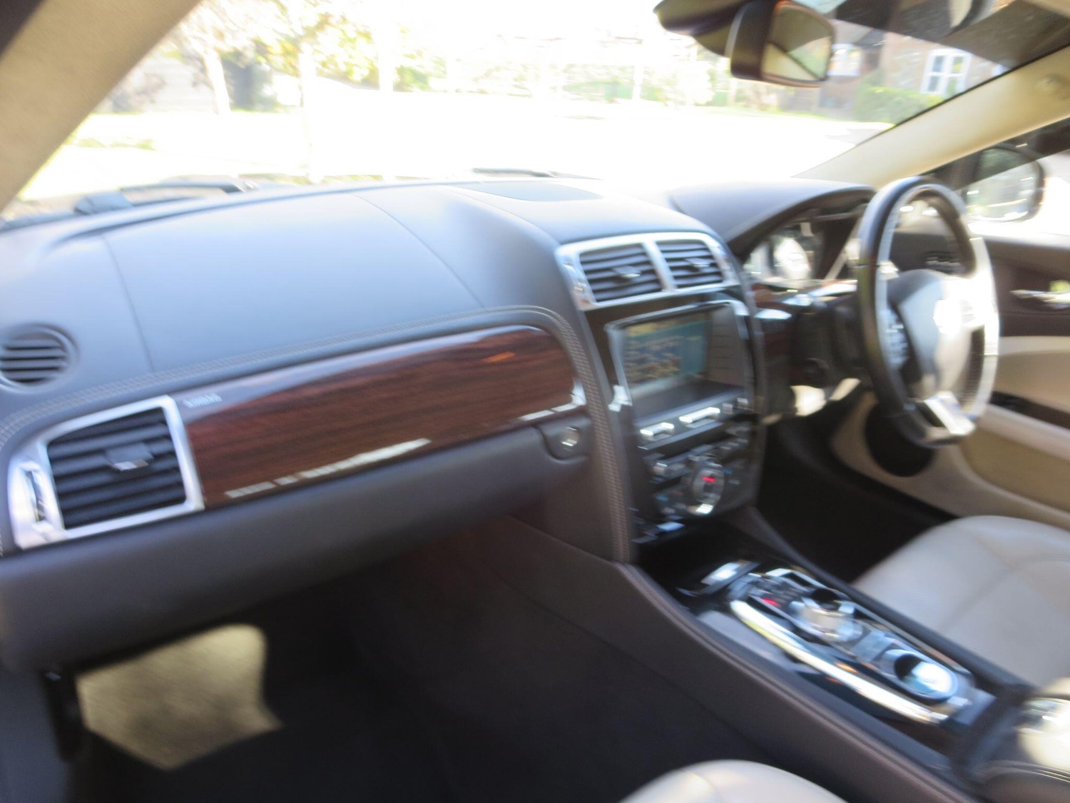 Used Jaguar XK 2012 for sale - 78171064: Photo 11