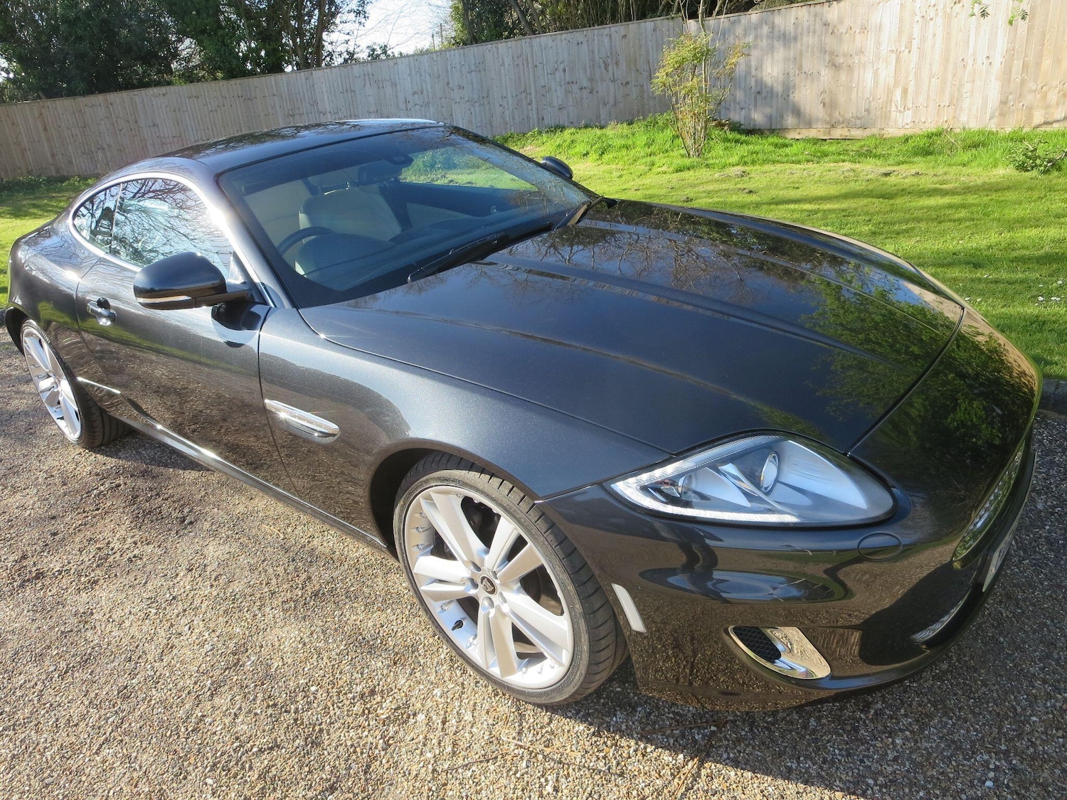 Used Jaguar XK 2012 for sale - 78171064: Photo 2