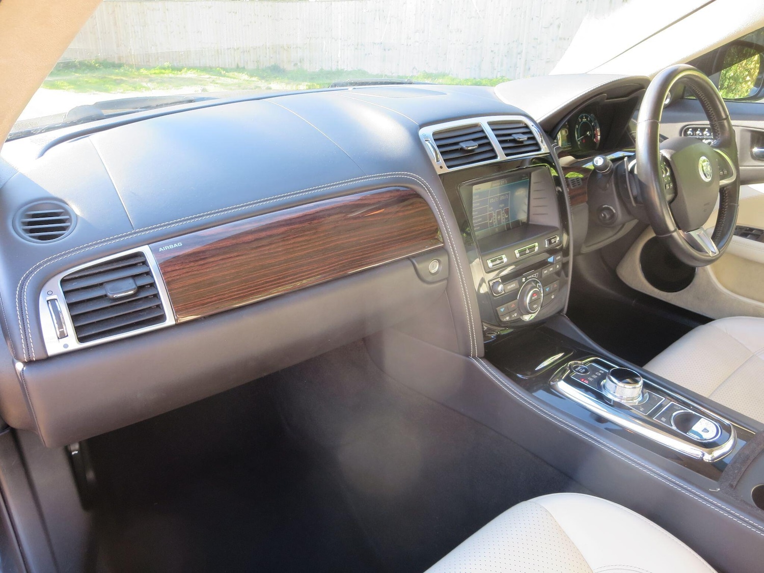 Used Jaguar XK 2012 for sale - 78171064: Photo 22