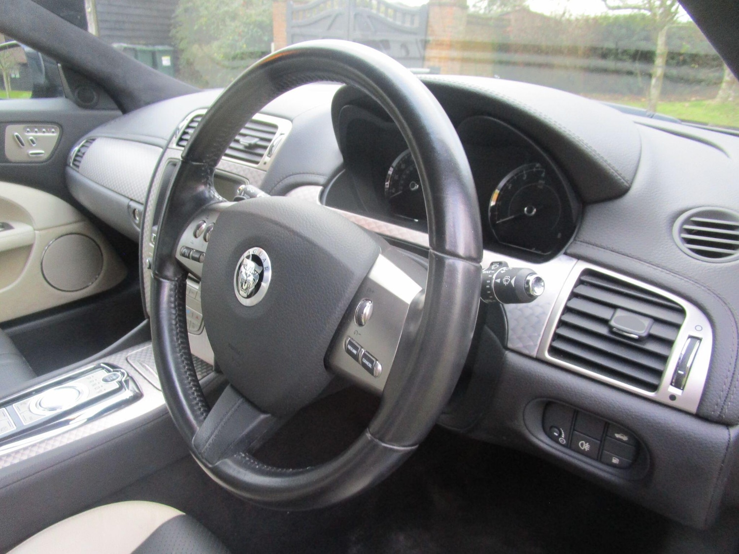 Used Jaguar XK 2011 for sale - 77029525: Photo 28