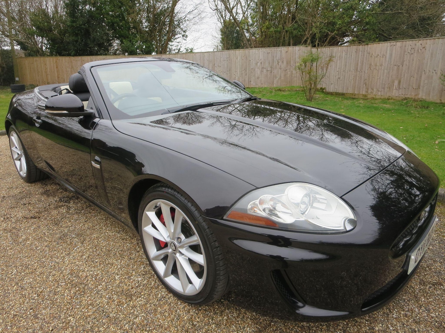 Used Jaguar XK 2011 for sale - 77625444: Photo 2
