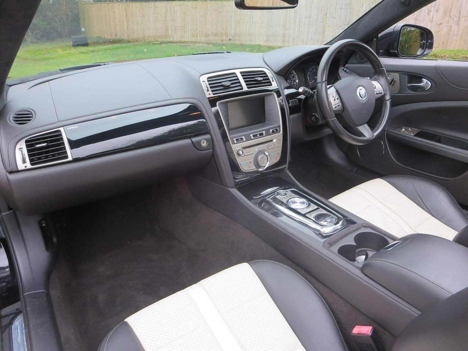 Used Jaguar XK 2011 for sale - 77625444: Photo 30