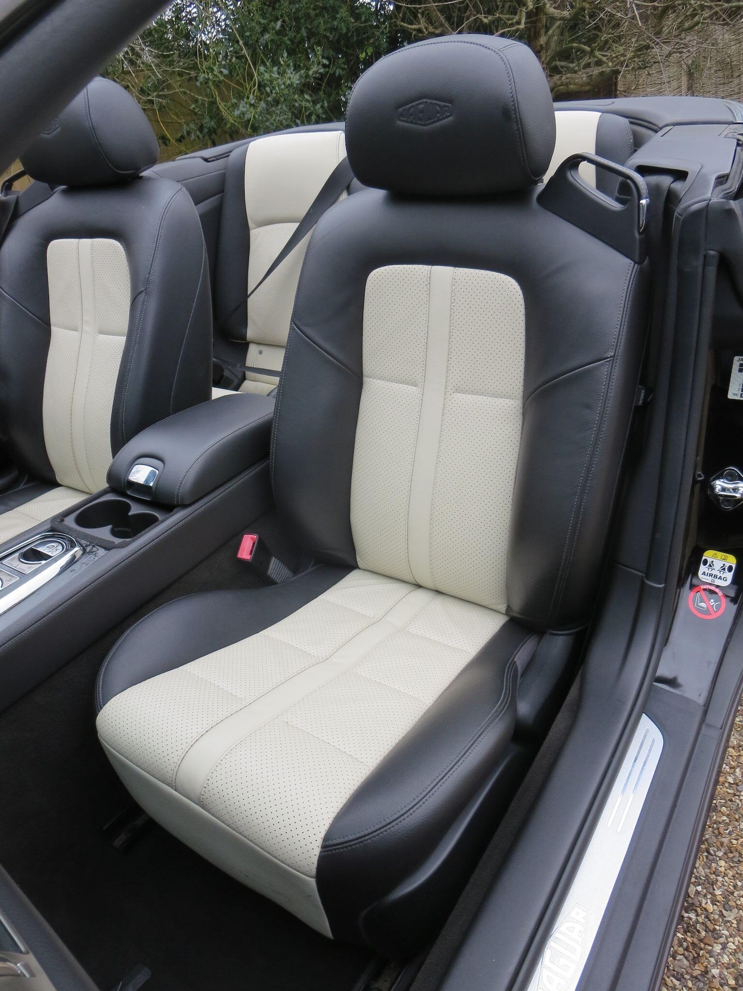 Used Jaguar XK 2011 for sale - 77625444: Photo 32