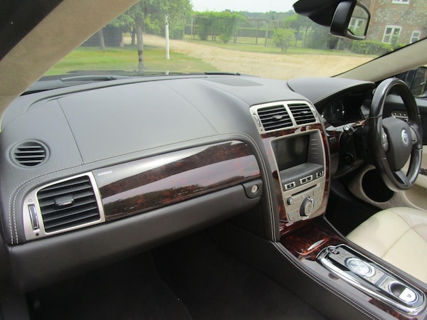 Used Jaguar XK 2011 for sale - 75030668: Photo 15