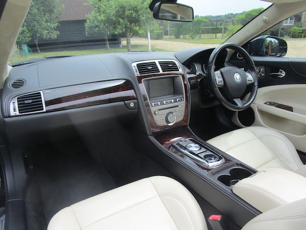 Used Jaguar XK 2011 for sale - 75030668: Photo 16