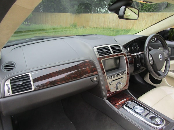 Used Jaguar XK 2011 for sale - 75030668: Photo 26