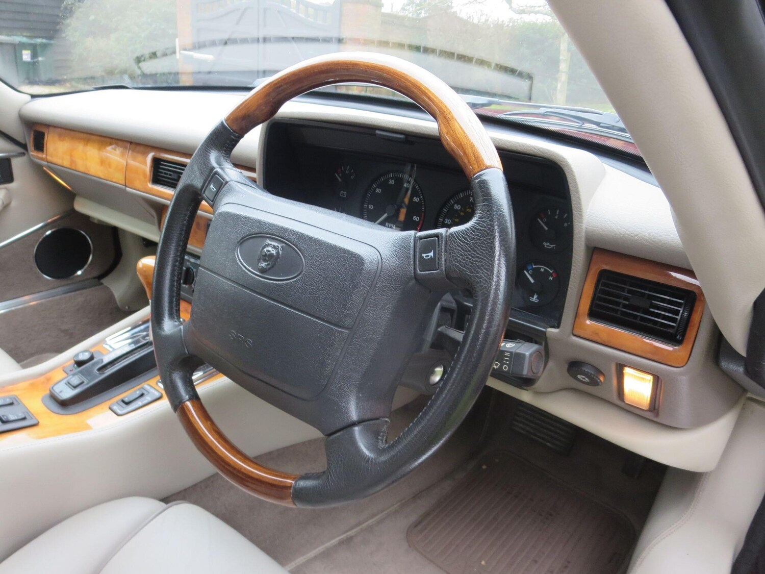 Used Jaguar XJS for sale - 77626125: Photo 28