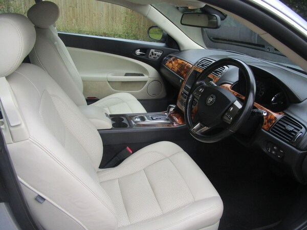 Used Jaguar XKR 2008 for sale - 75431137: Photo 11