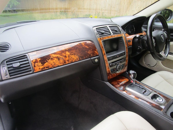 Used Jaguar XKR 2008 for sale - 75431137: Photo 26