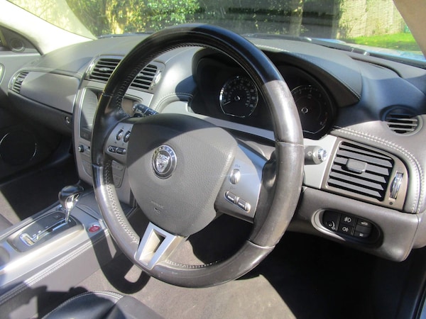 Used Jaguar XK 2009 for sale - 74455556: Photo 12