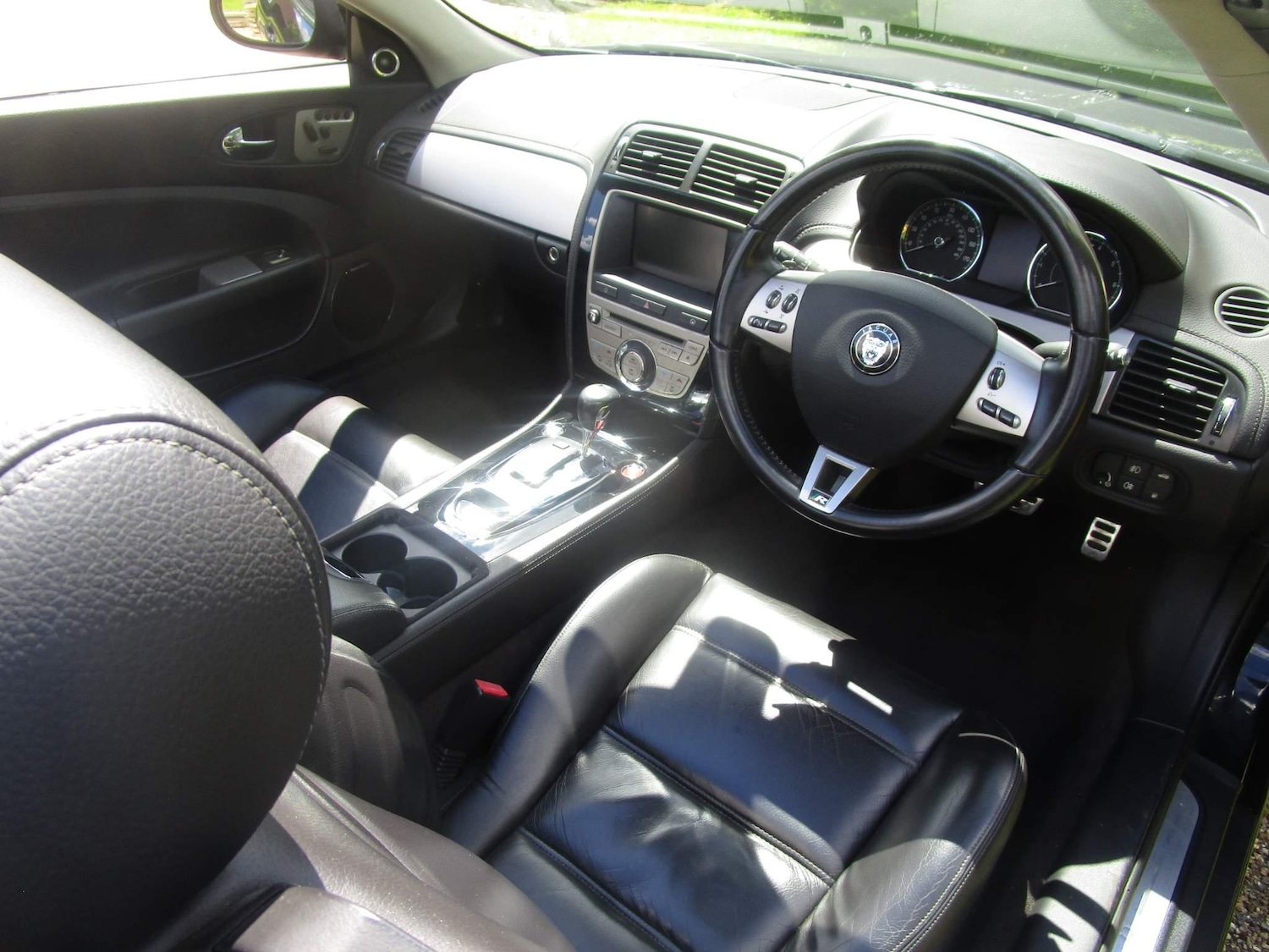 Used Jaguar XKR 2008 for sale - 76994437: Photo 32