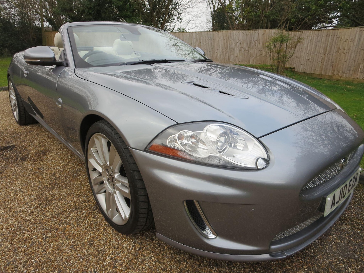 Used Jaguar XK 2010 for sale - 77682892: Photo 2
