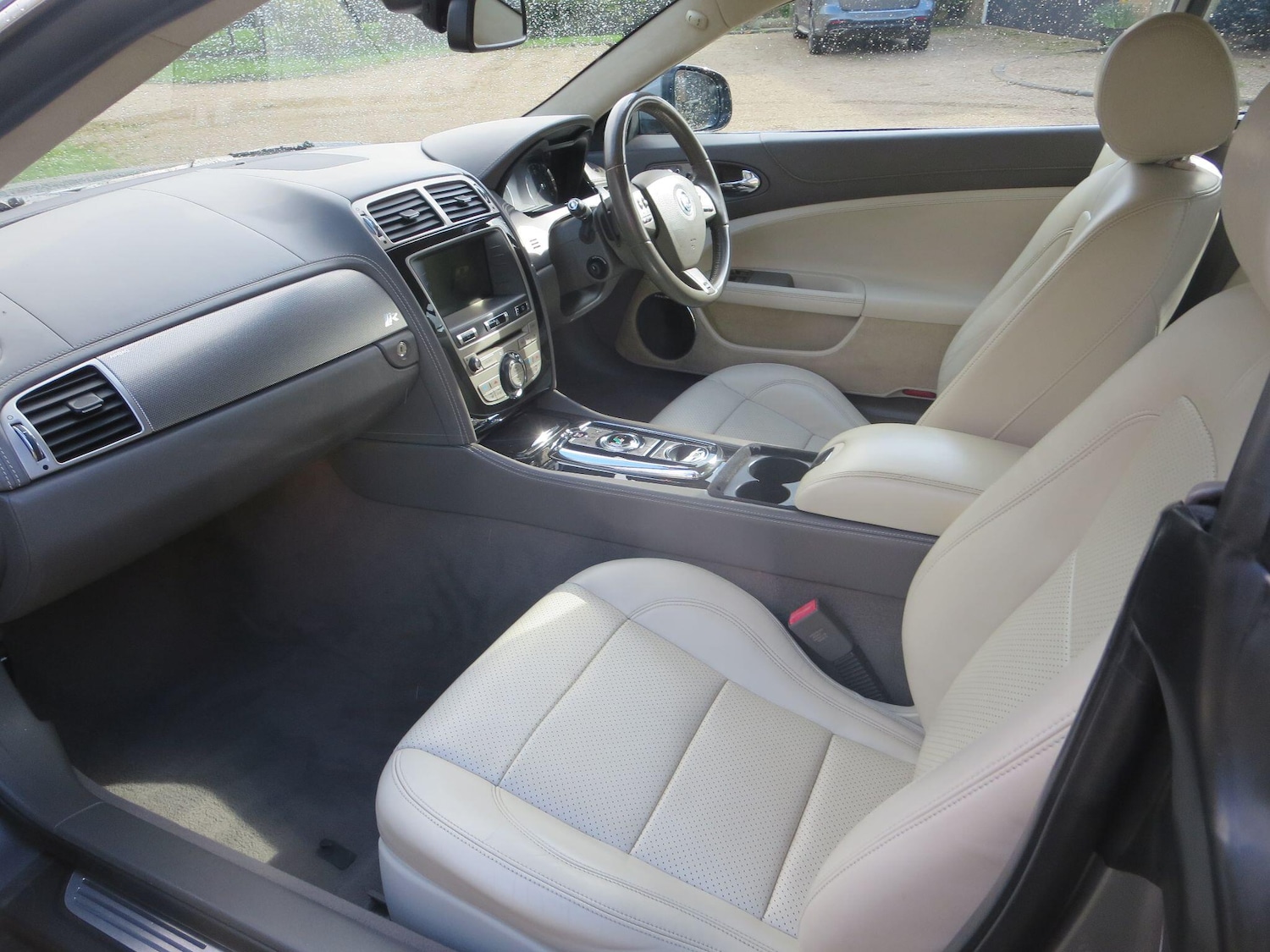 Used Jaguar XK 2010 for sale - 77853366: Photo 15