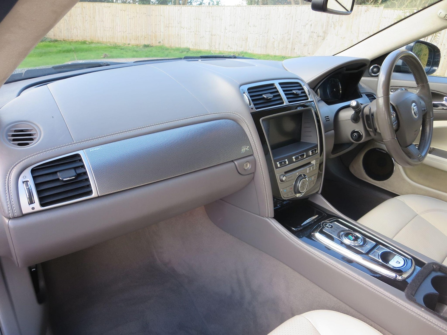 Used Jaguar XK 2010 for sale - 77853366: Photo 25