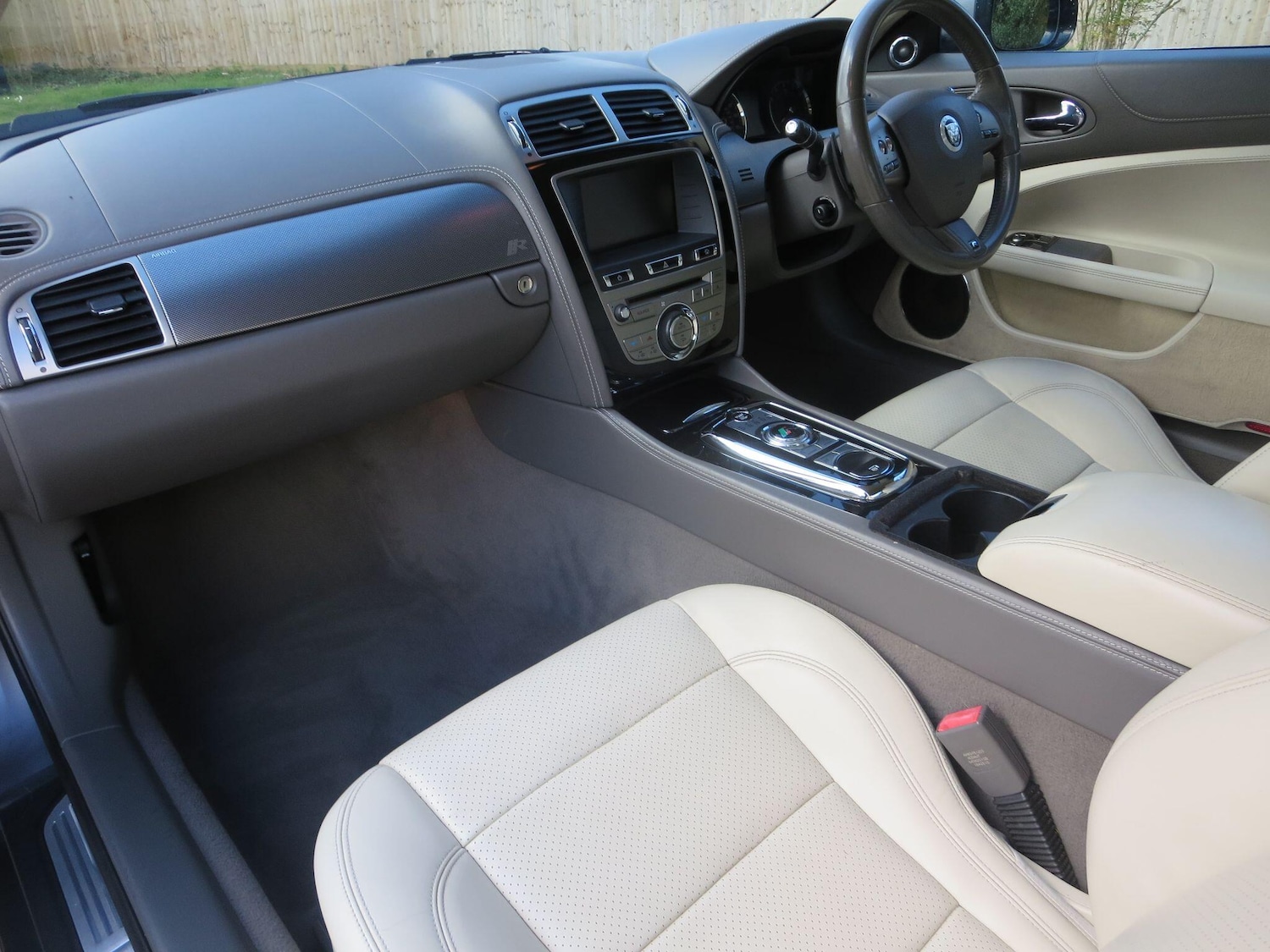 Used Jaguar XK 2010 for sale - 77853366: Photo 26