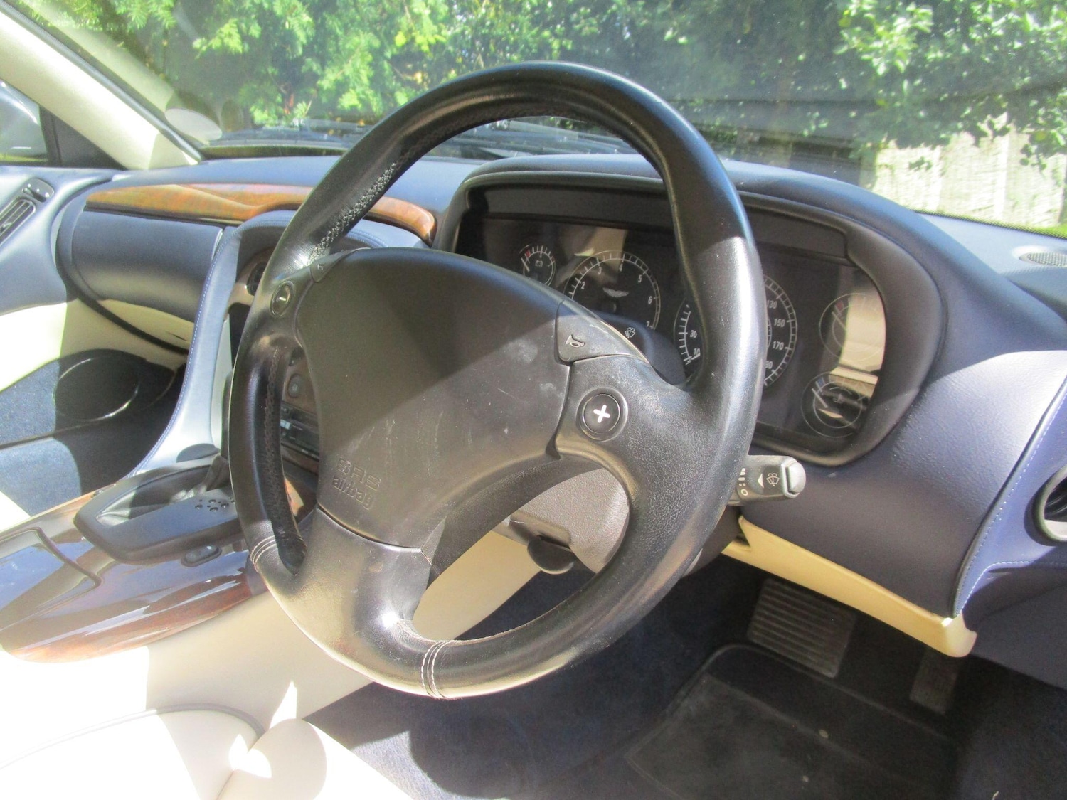 Used Aston Martin DB7 2001 for sale - 76043001: Photo 10