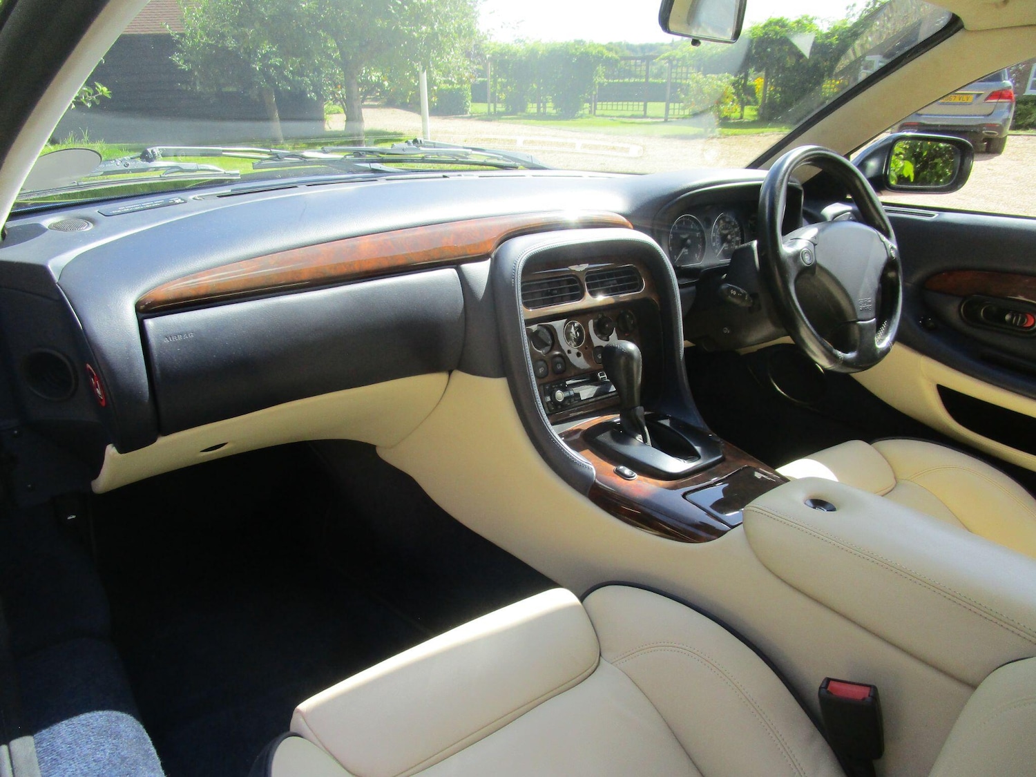 Used Aston Martin DB7 2001 for sale - 76043001: Photo 14