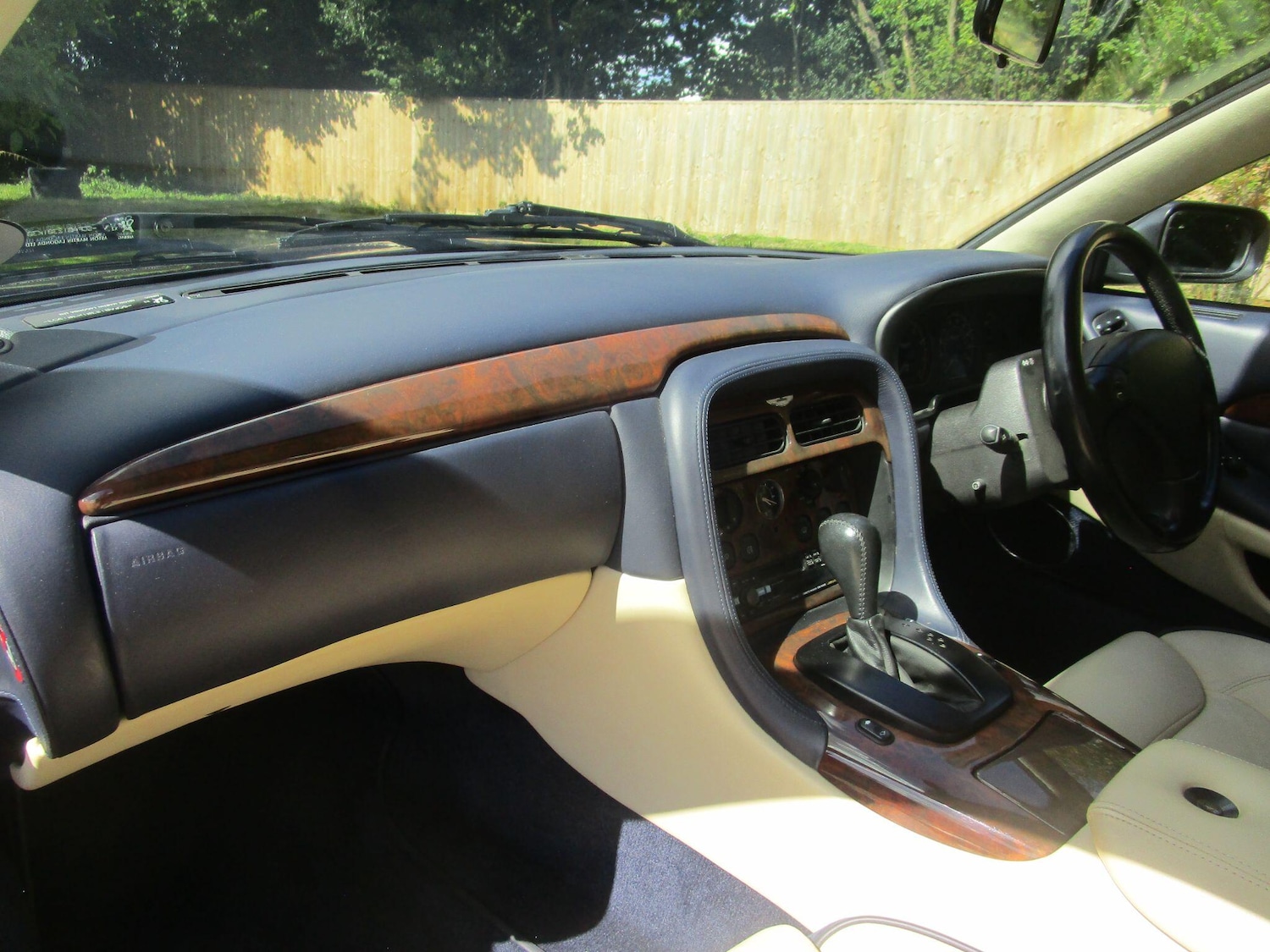 Used Aston Martin DB7 2001 for sale - 76043001: Photo 25