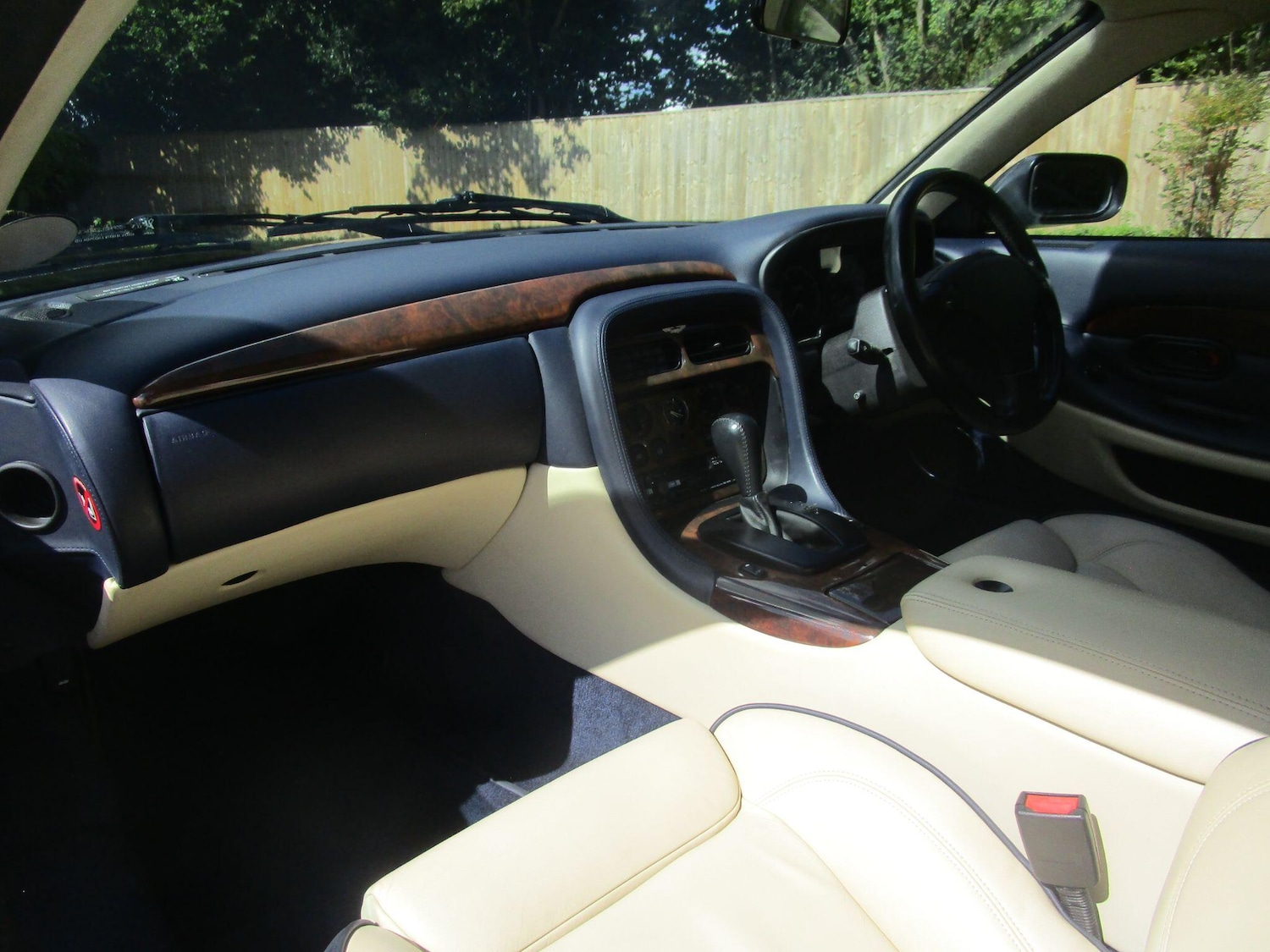 Used Aston Martin DB7 2001 for sale - 76043001: Photo 26