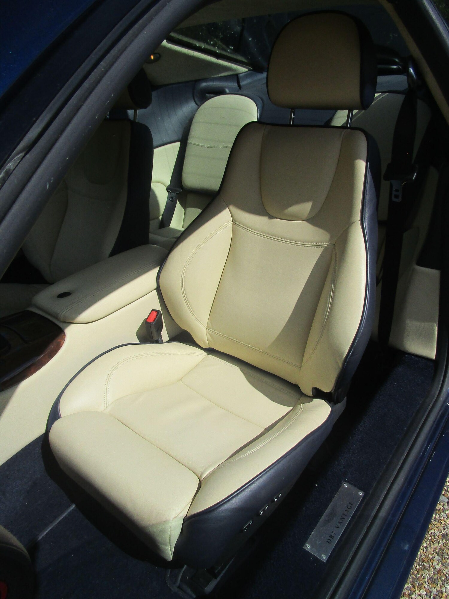 Used Aston Martin DB7 2001 for sale - 76043001: Photo 28