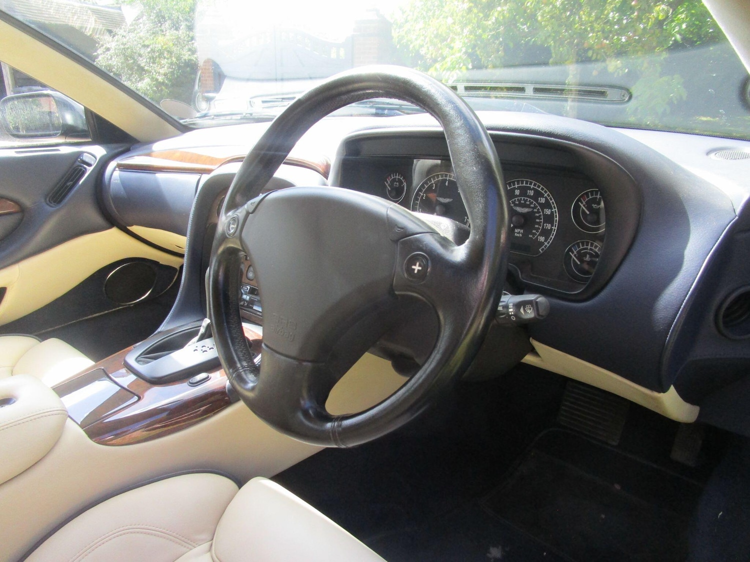 Used Aston Martin DB7 2001 for sale - 76043001: Photo 29