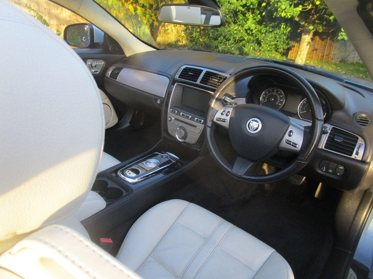 Used Jaguar XK 2009 for sale - 76522317: Photo 16